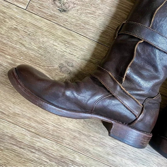 EUC Fiorentini + Baker ETERNITY 7040 Biker Dark Chocolate Brown Leather Size 9.5